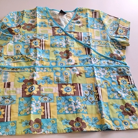Scrub top sz large - Picture 1 of 4